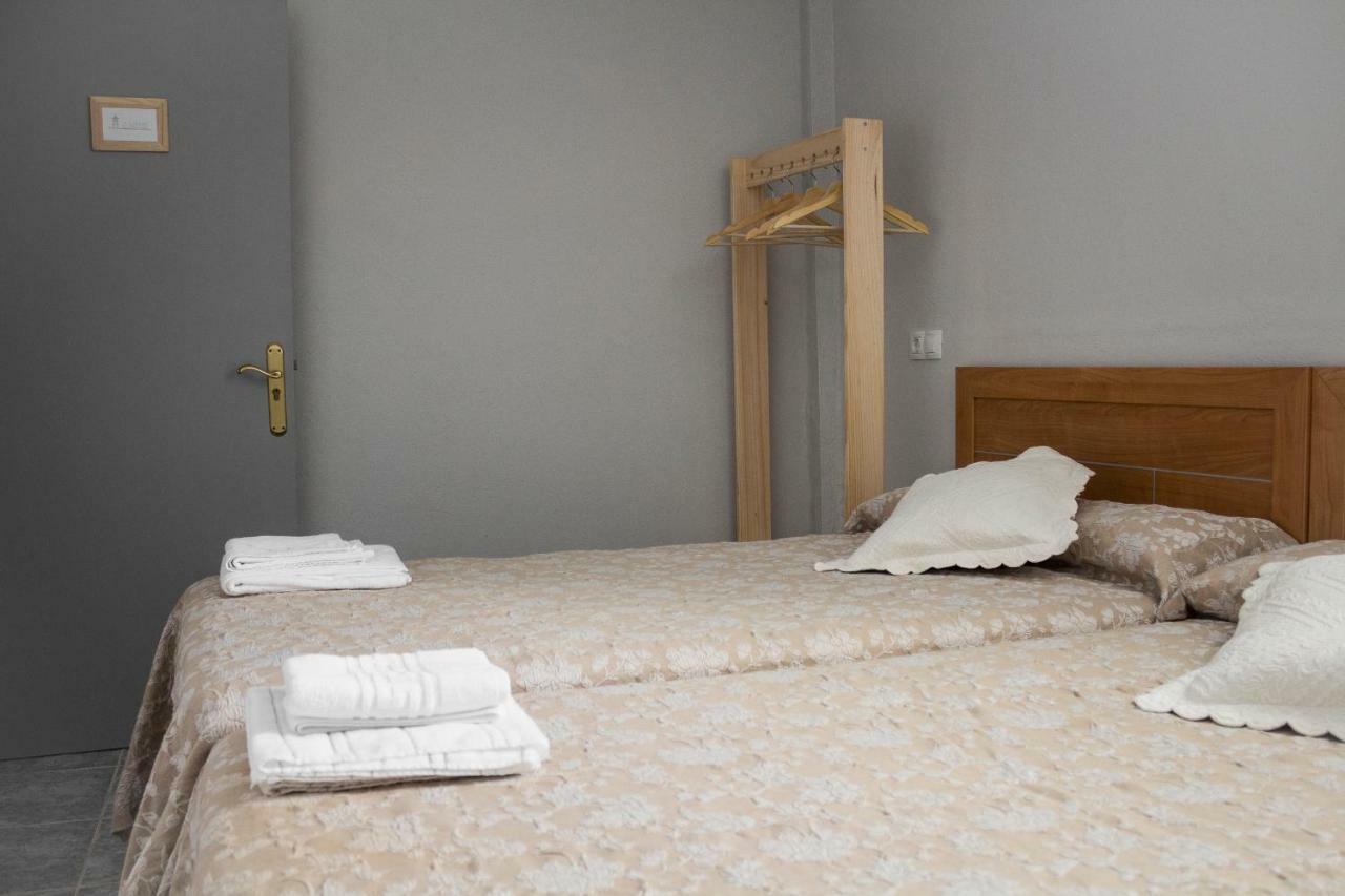 Pension Casa Maruja Castromayor ภายนอก รูปภาพ
